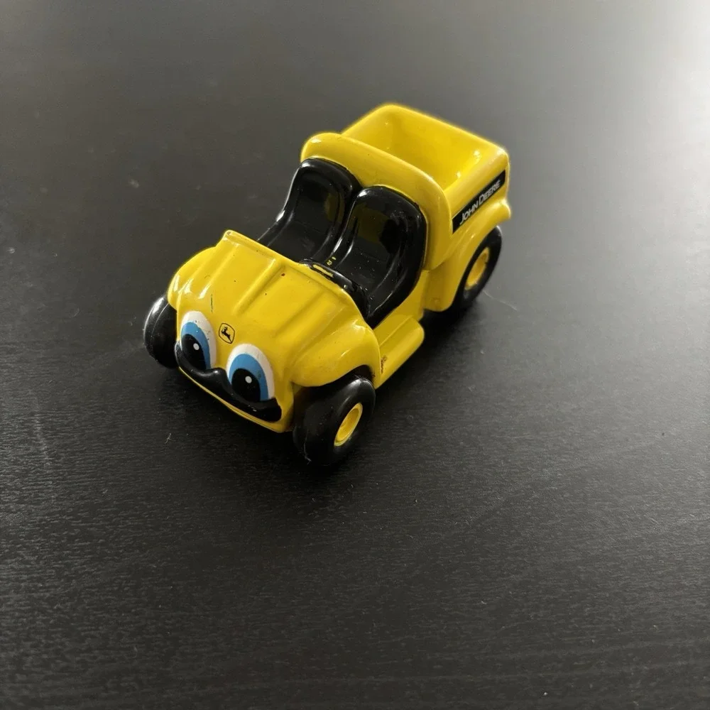 ERTL DIECAST METAL JOHN DEERE YELLOW CAR W/FACE EYES MOUTH
